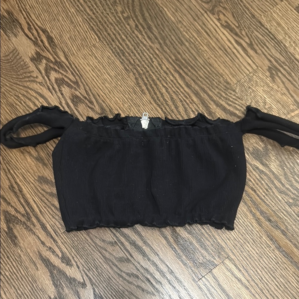 Black Two-Piece Zippered Outfit - Picture 4 of 5